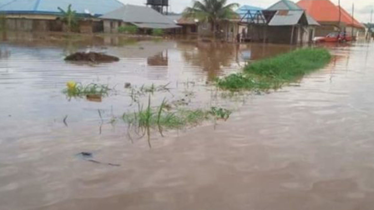 https://www.westafricanpilotnews.com/wp-content/uploads/2020/07/Flooding-Benue-File-Photo-07-21-1280x720.jpg